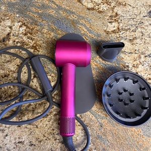 Dyson Supersonic blow dryer